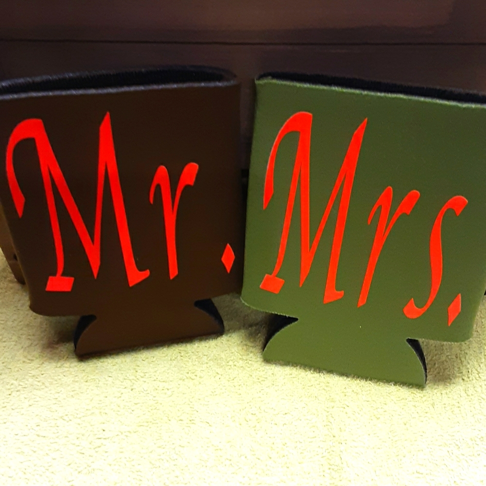 Mr. And Mrs. Hunting Theme Can Coolers NWOT